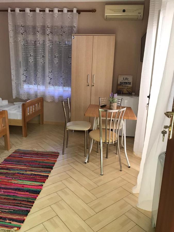 Hotel Durres Vila 53 ภายนอก รูปภาพ