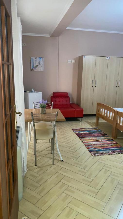 Hotel Durres Vila 53 ภายนอก รูปภาพ